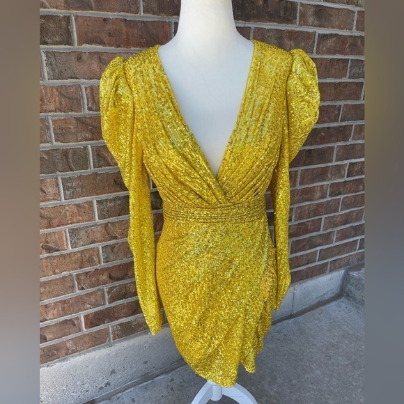 Ieena By Mac Duggal
Style No. 26944 Evening Yellow/Gold Mini Dress Size 4 - Picture 6 of 11